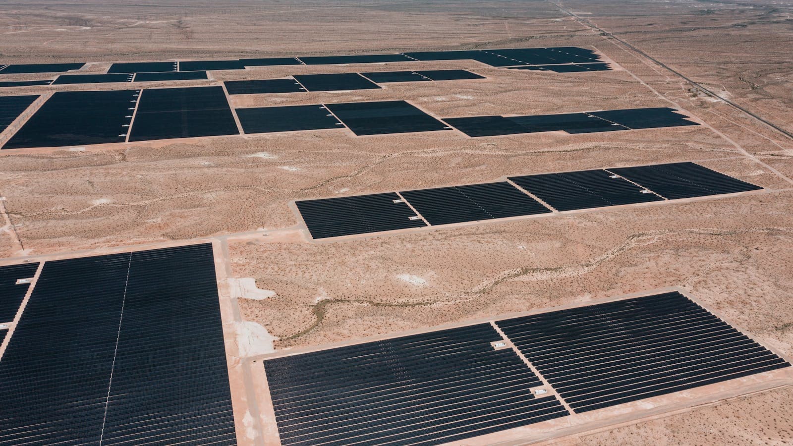 Felicity vs Deye for Off-Grid Solar